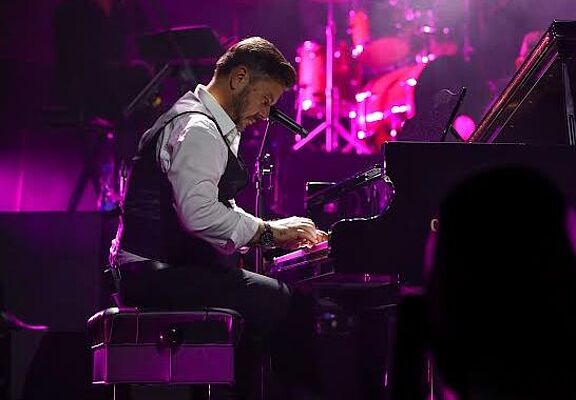 Boris Režak o putu, emociji i pesmi „Poruka za nju“: Razgovor koji inspiriše