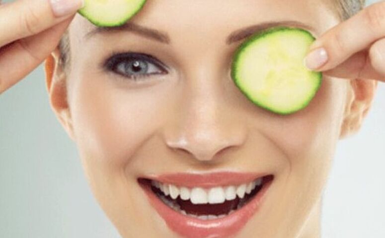 Homemade cucumber mask to refresh your face